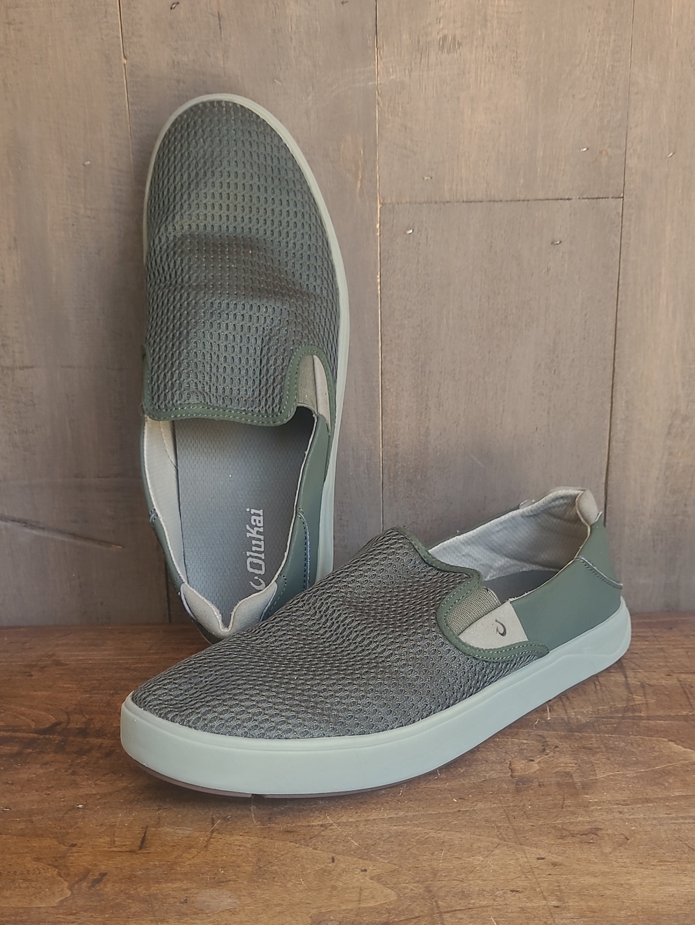 EUC OluKai Sneakers Men's sz 11 Lae'Ahi Olive Green Mesh Slip On Drop In Heel Sh